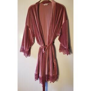 Hayden Harlow Dusty Pink Velvet Robe Short Lace Edges Cover Up Ties One Size USA